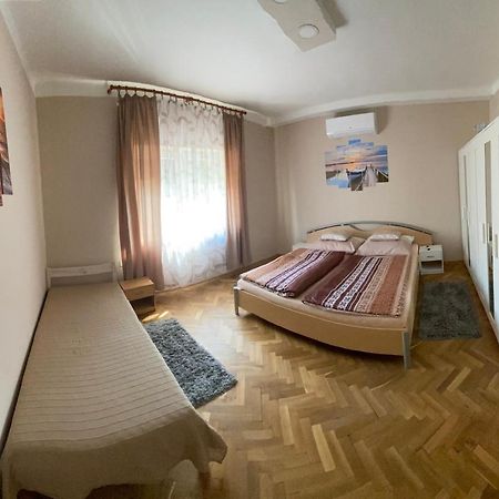 בלטונללה Edina Apartman מראה חיצוני תמונה