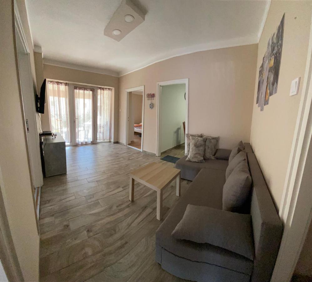 בלטונללה Edina Apartman מראה חיצוני תמונה
